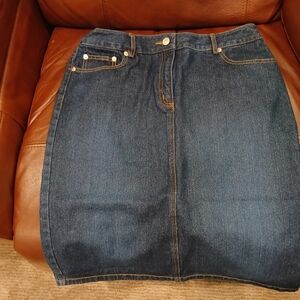 Isaac Mizzrahi Dark.blue Denim Skirt With Zipper And Slit Size 8